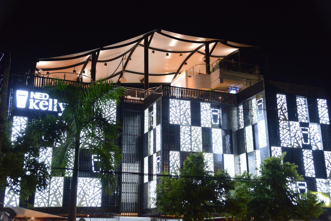 Ned Kelly Hotel & Irish Pub Mandalay Exterior foto